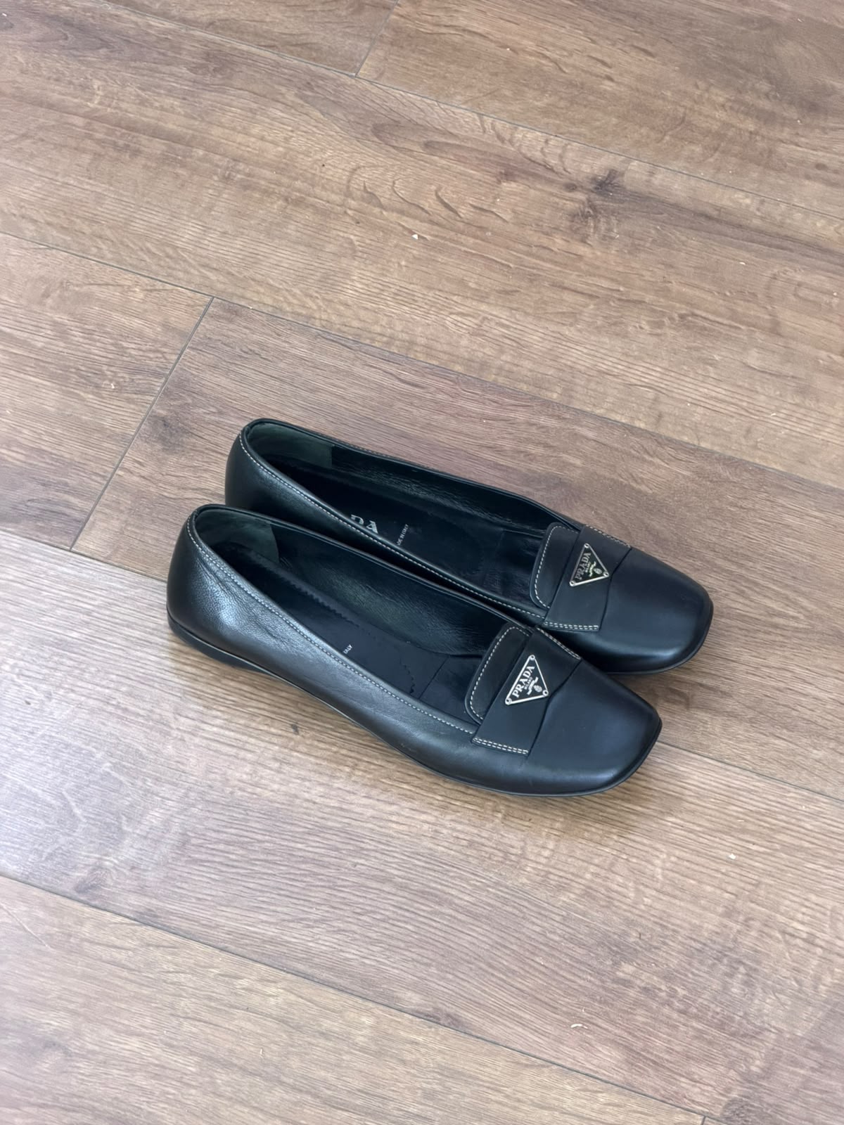 נעלי Loafers של Prada