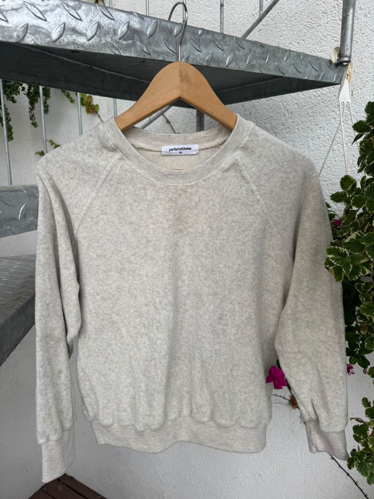 Perfectwhitetee sweatshirt