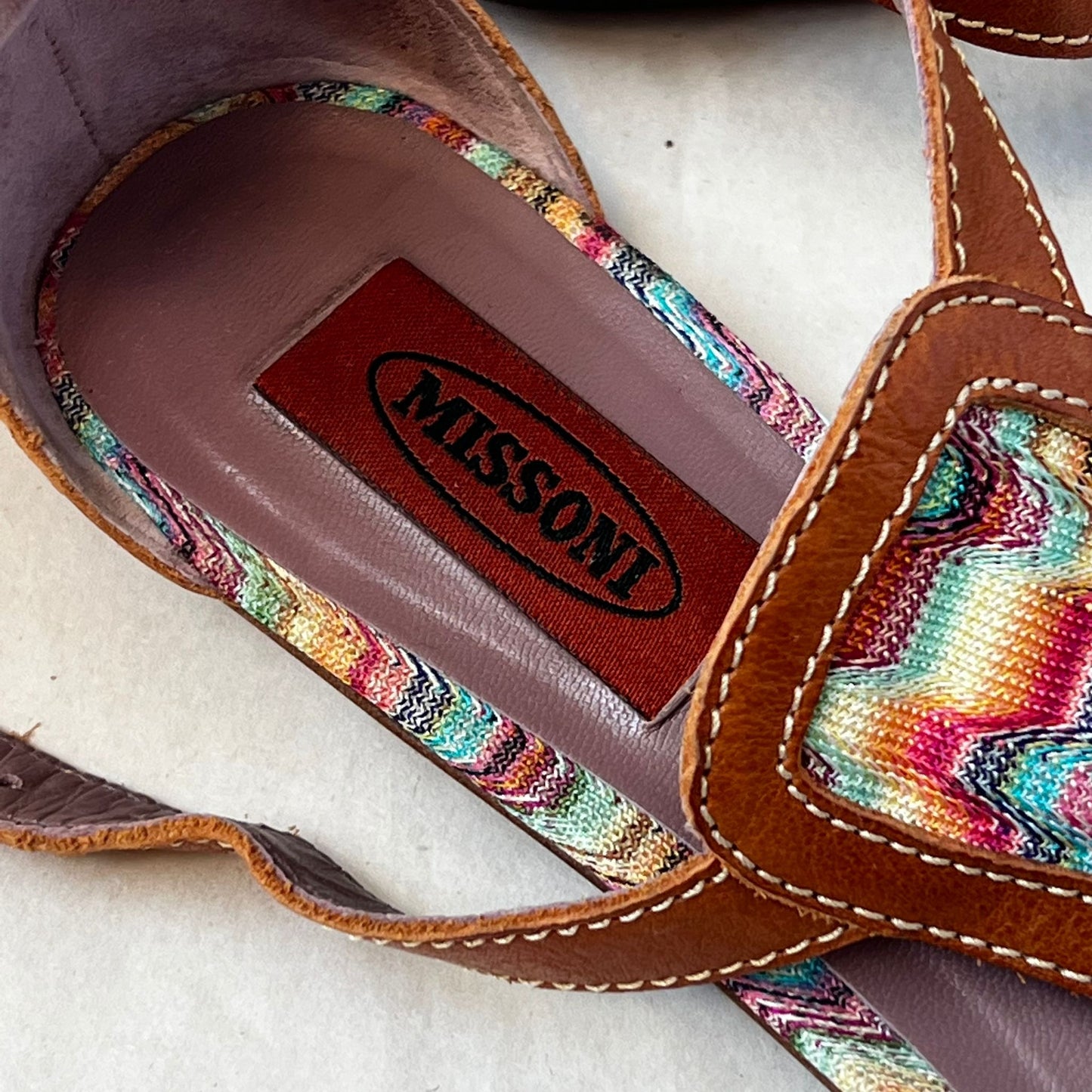 סנדלים צבעוניים של Missoni