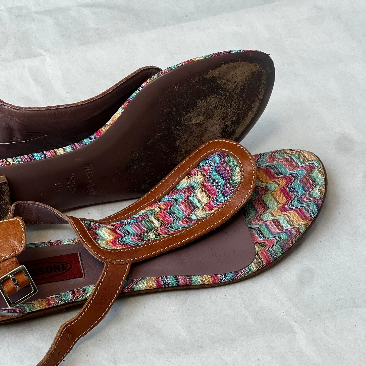 סנדלים צבעוניים של Missoni