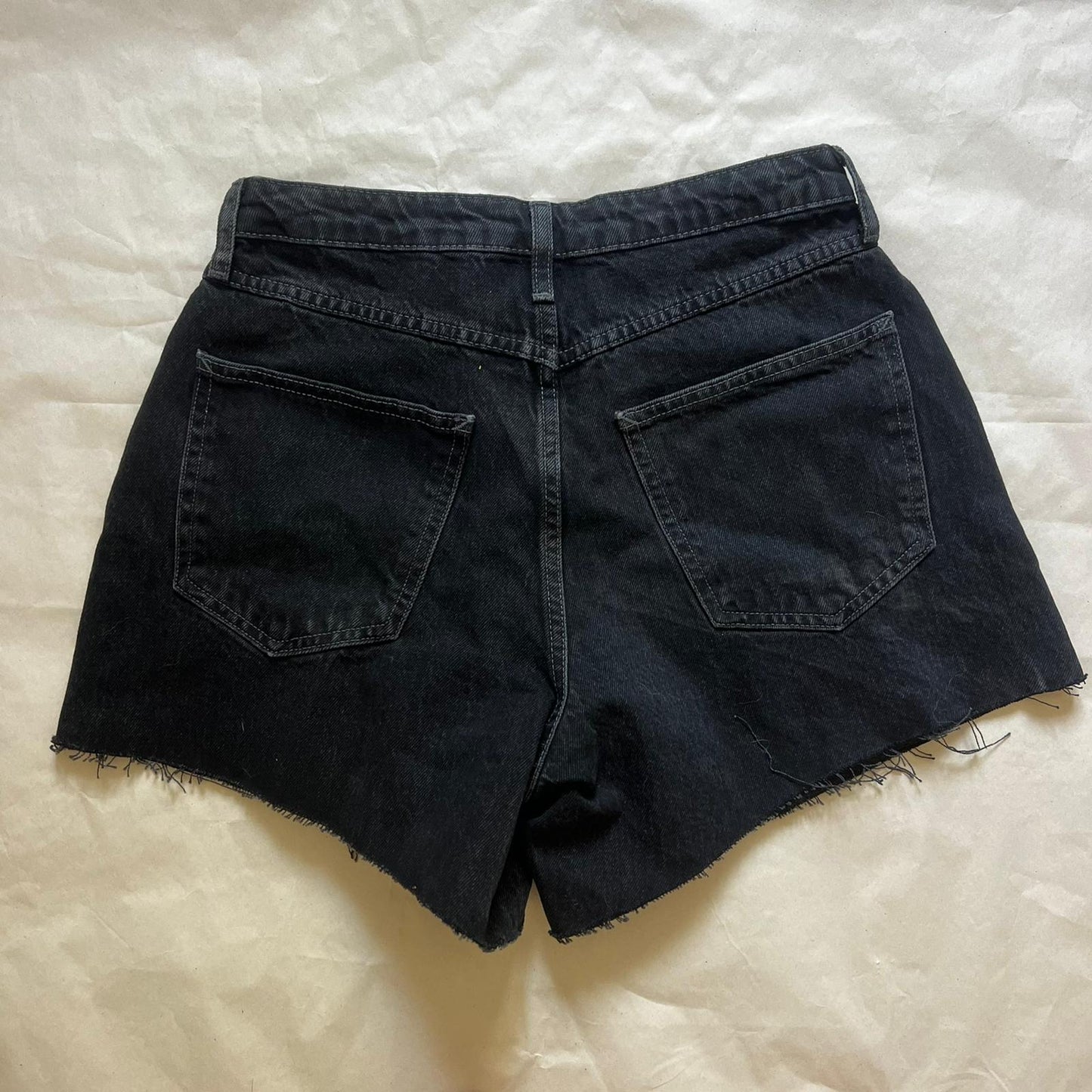 שורטס ג׳ינס כהים של Topshop