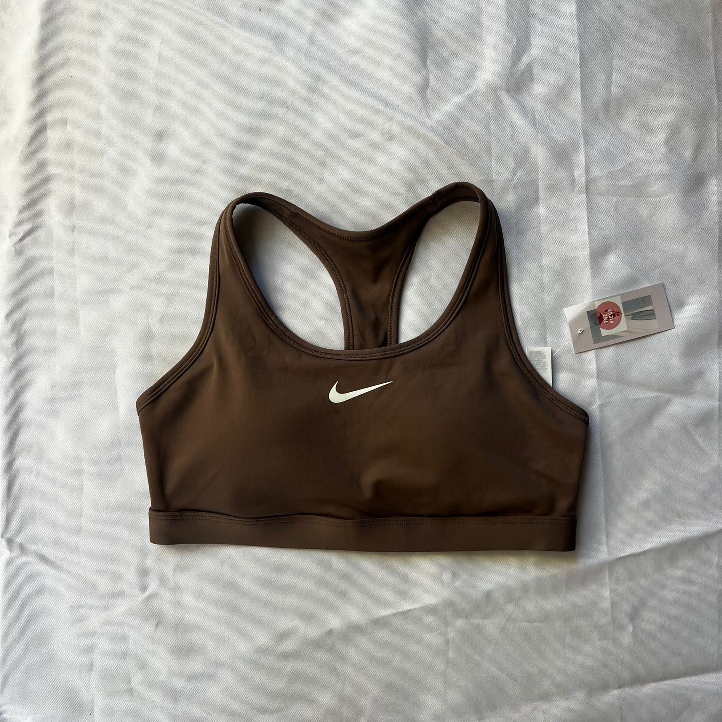 גוזיית ספורט חומה של Nike