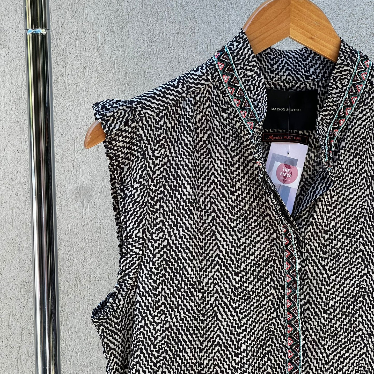 אוברול שחור-לבן של Maison Scotch