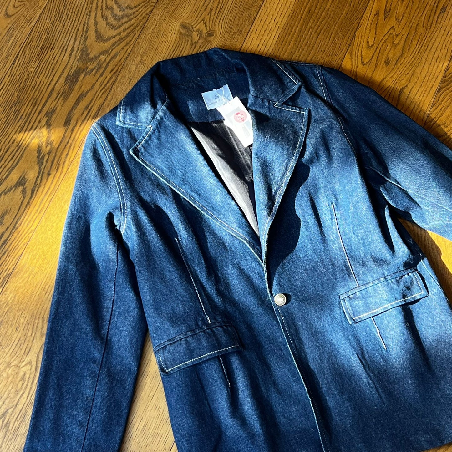 בלייזר ג׳ינס של House of Shine