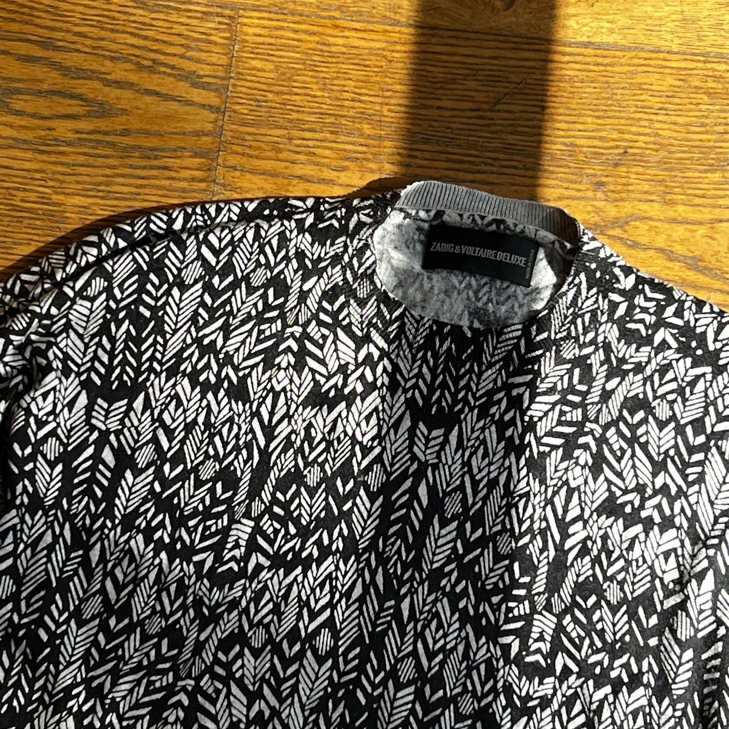 סריג שחור-לבן של Zadig & Voltaire