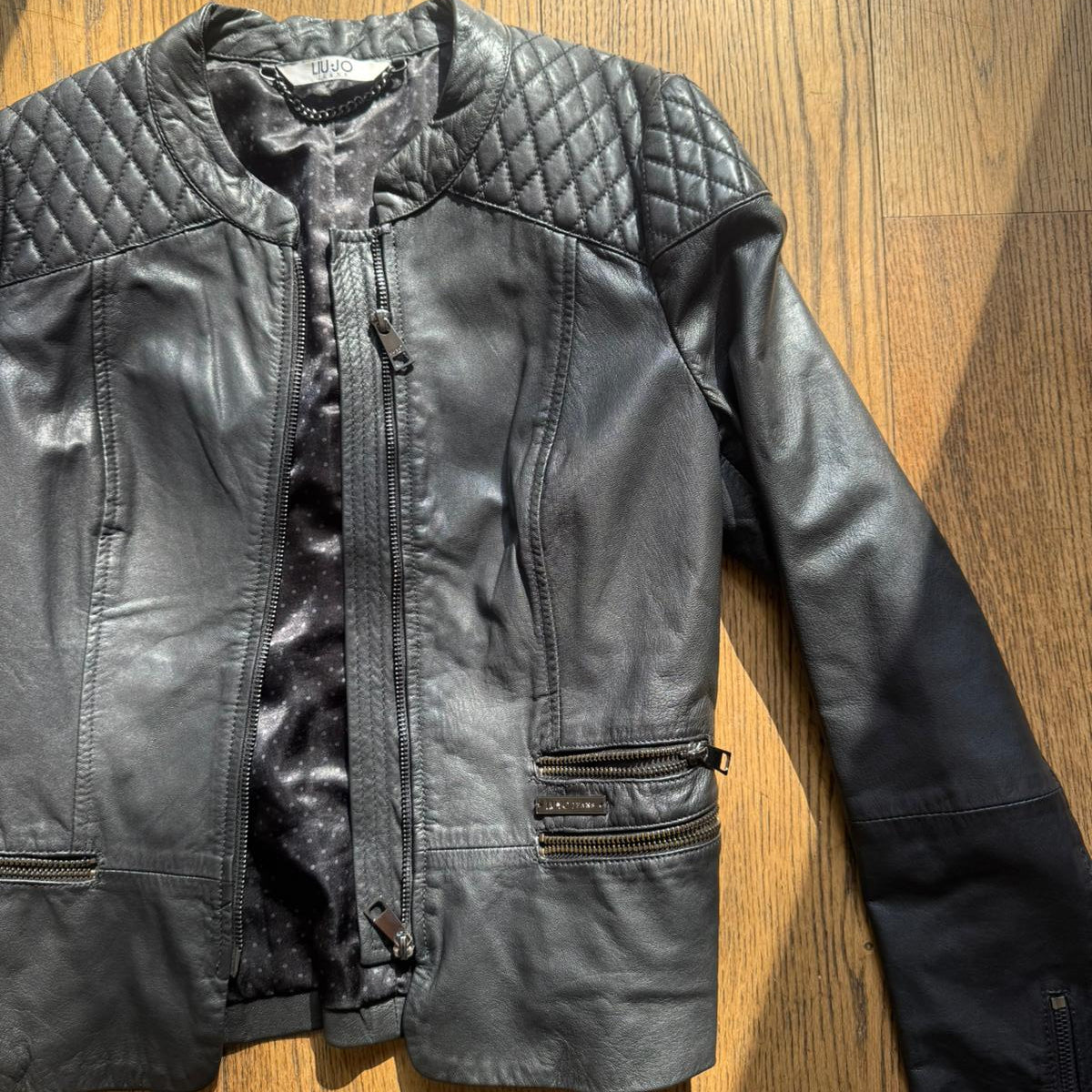 ג׳קט עור של Liu Jo