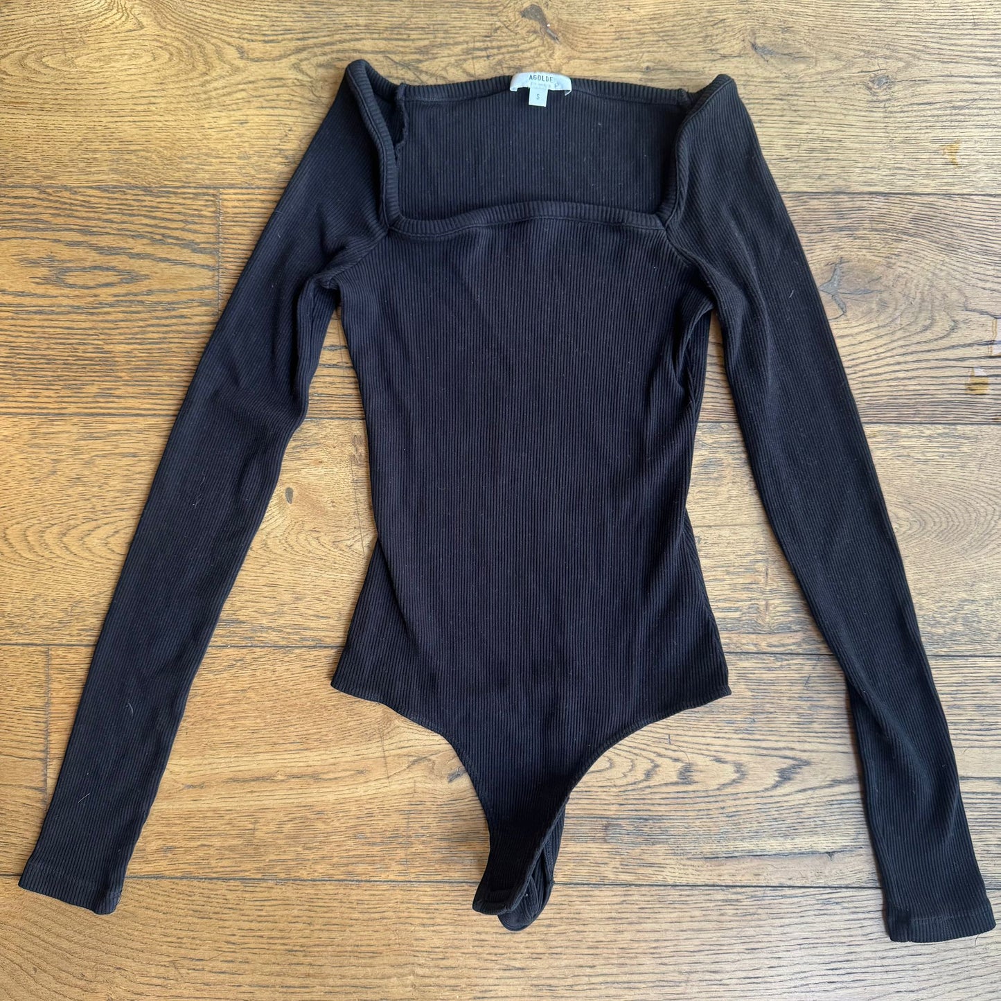 בגד גוף שחור של Agolde