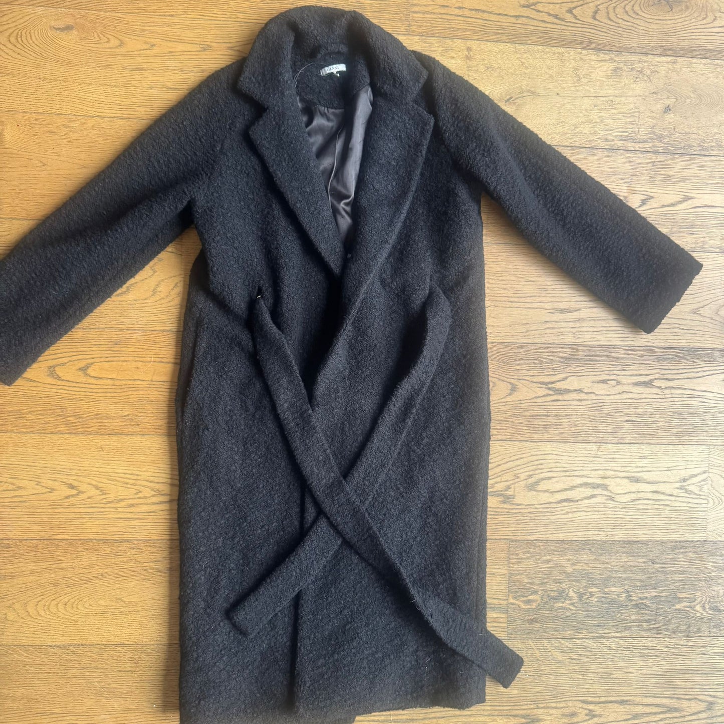 מעיל ארוך כהה של Ganni