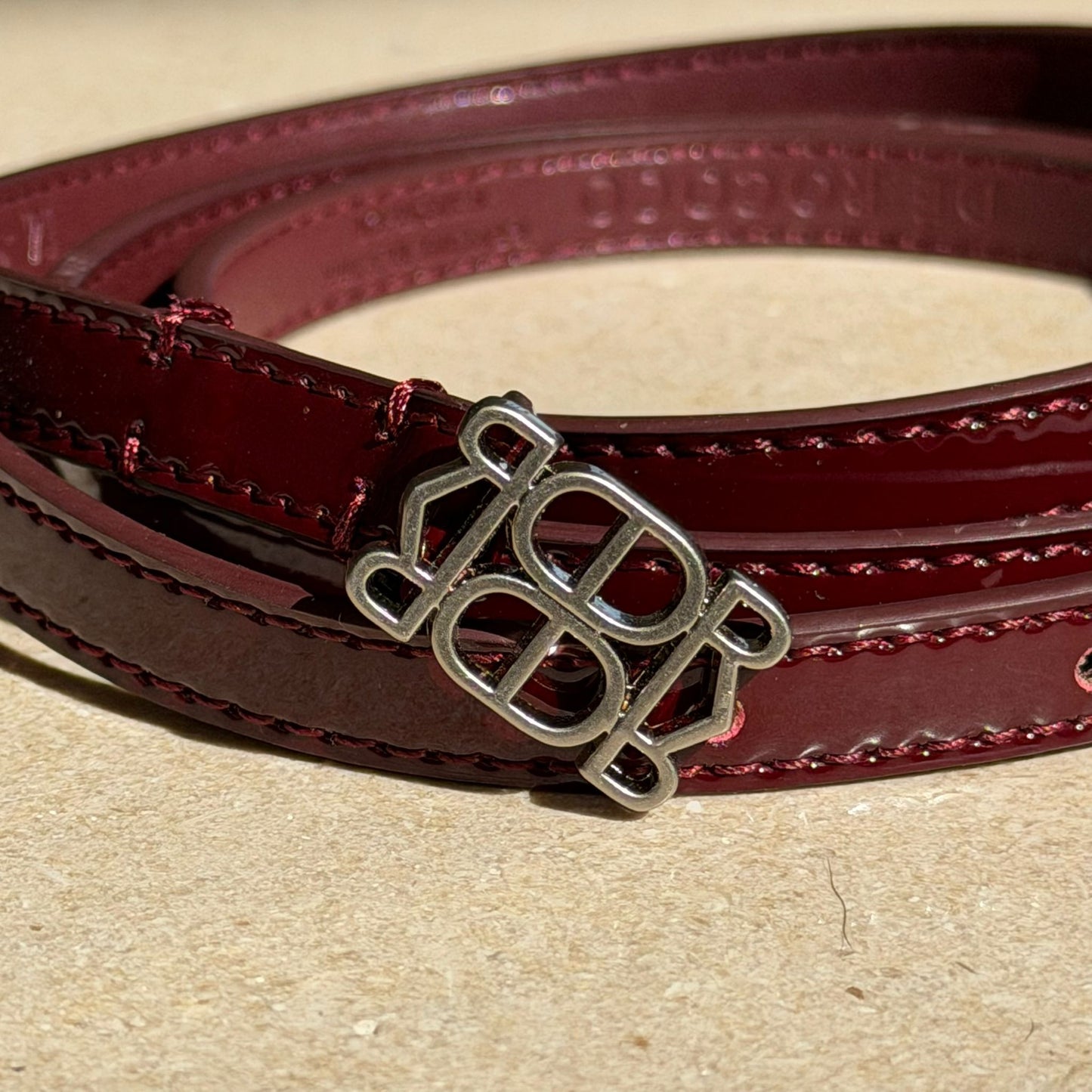 חגורת עור בורדו של De Rococo