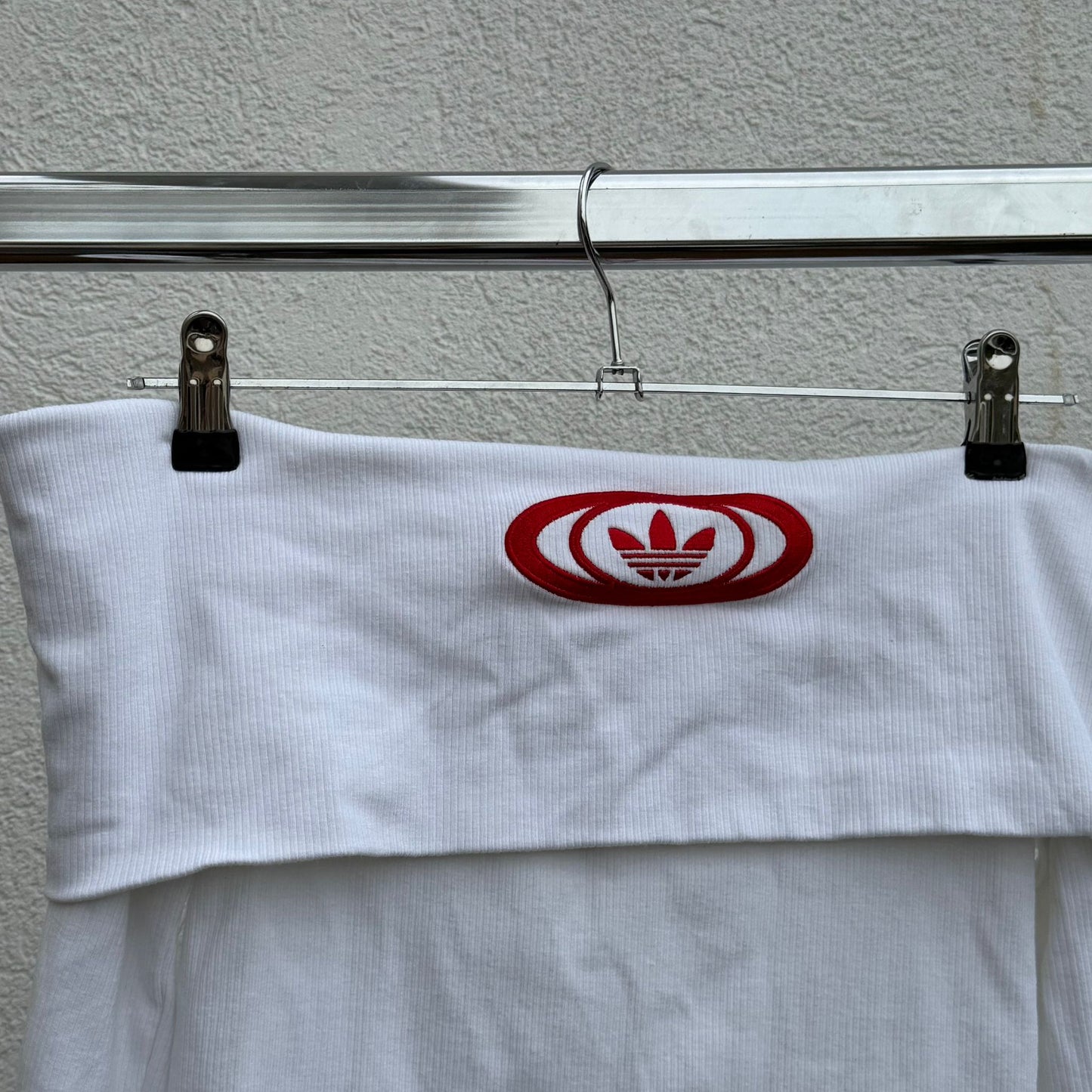 חולצת אוף-שולדר ריב של Adidas