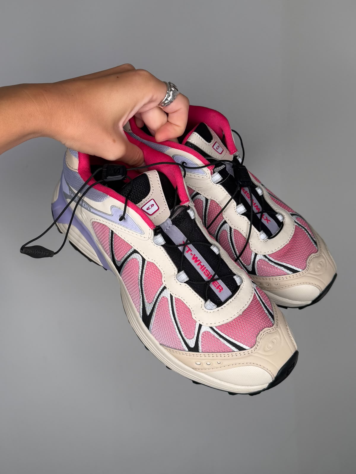 Salomon pink shoes