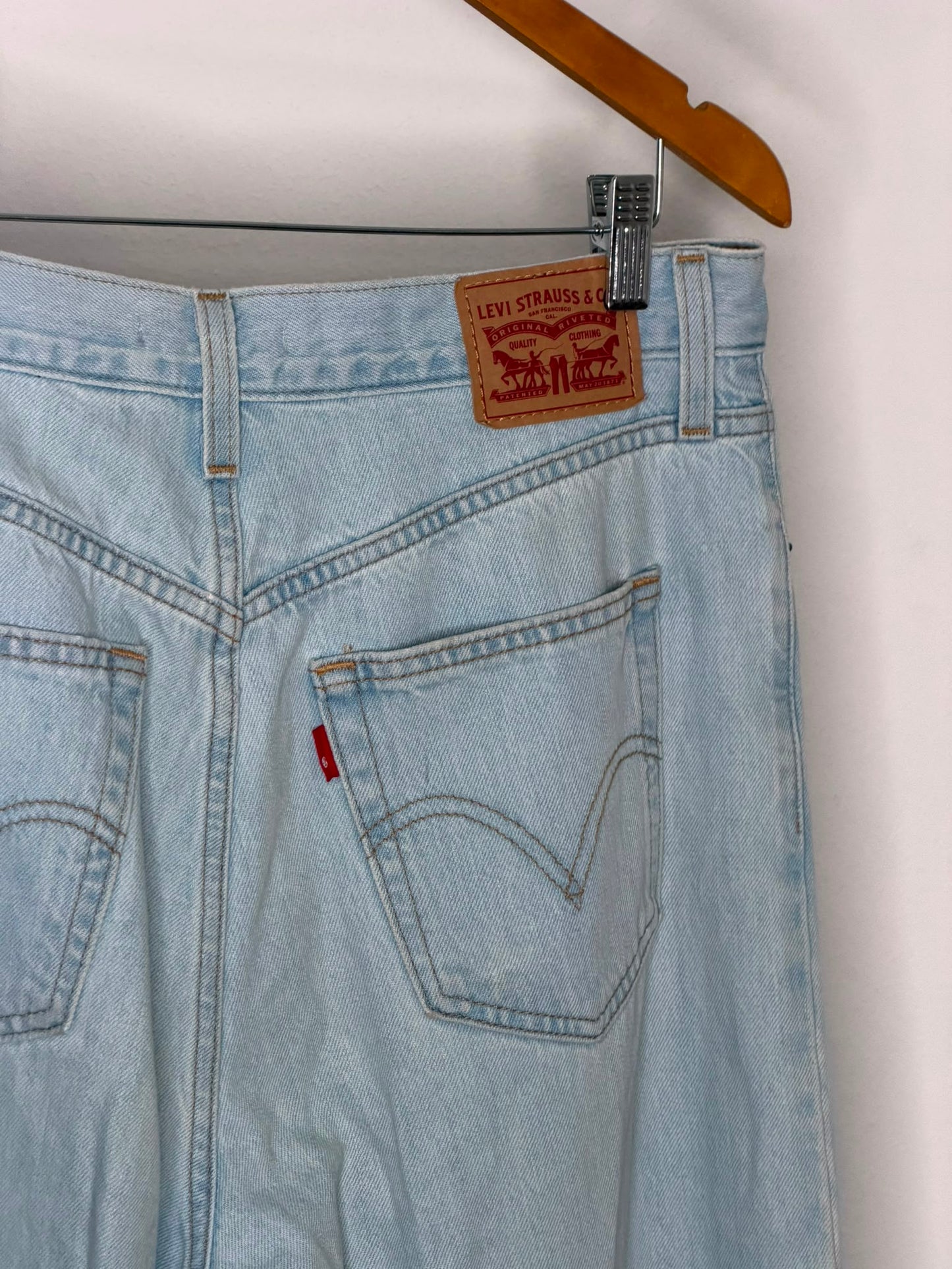 Levi’s light-blue baggy jeans