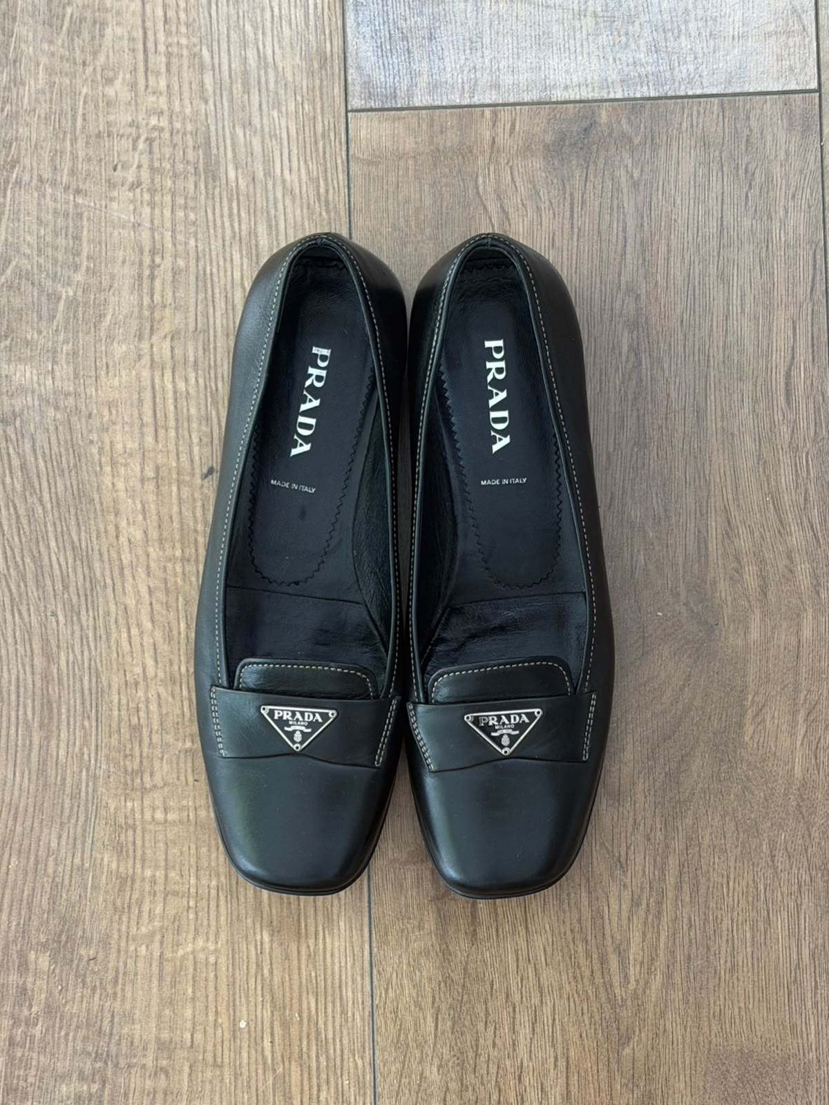 נעלי Loafers של Prada