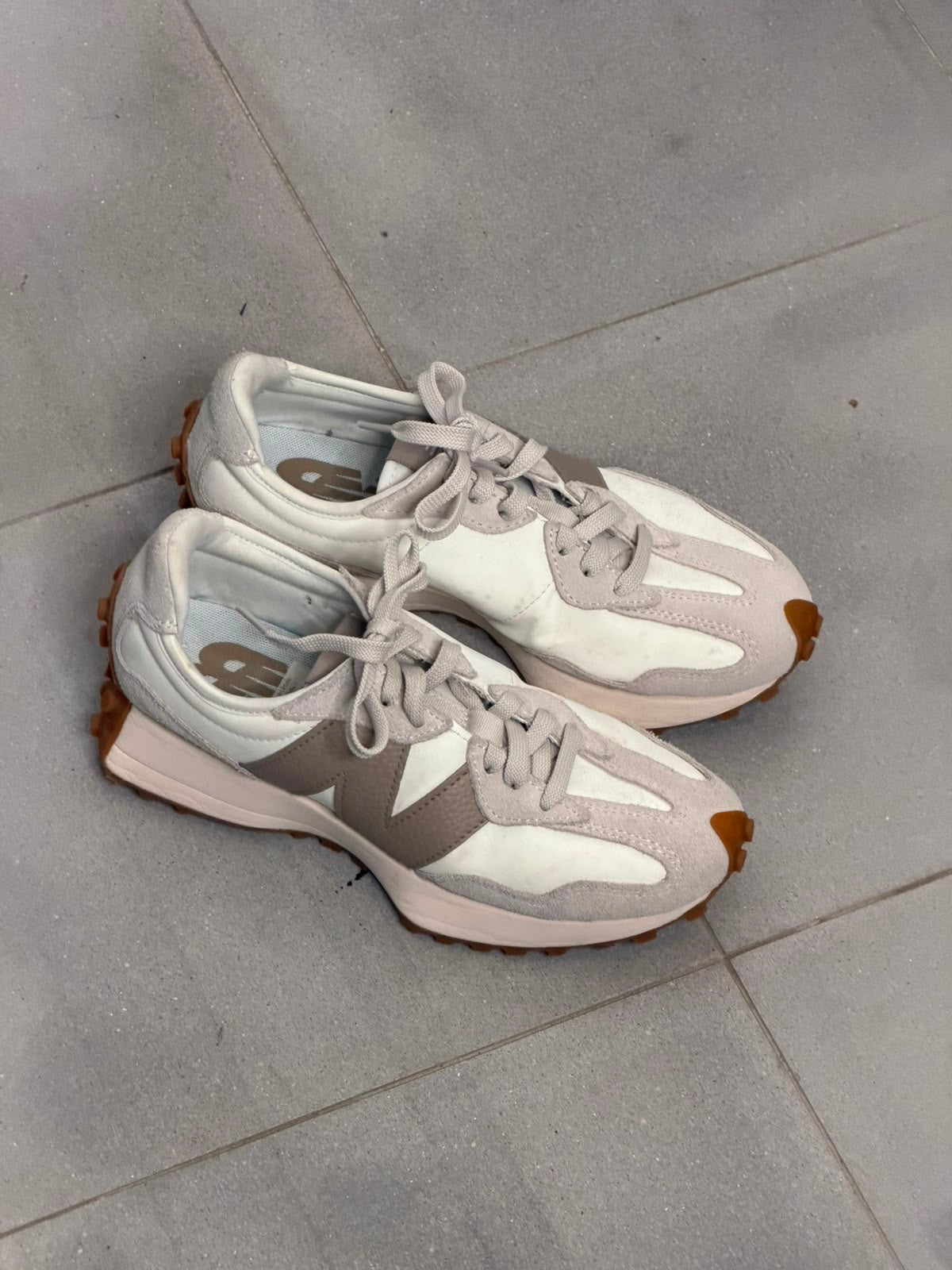 New balance light-brown sneakers