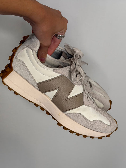 New balance light-brown sneakers