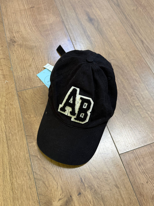 Anine Bing black and white cap