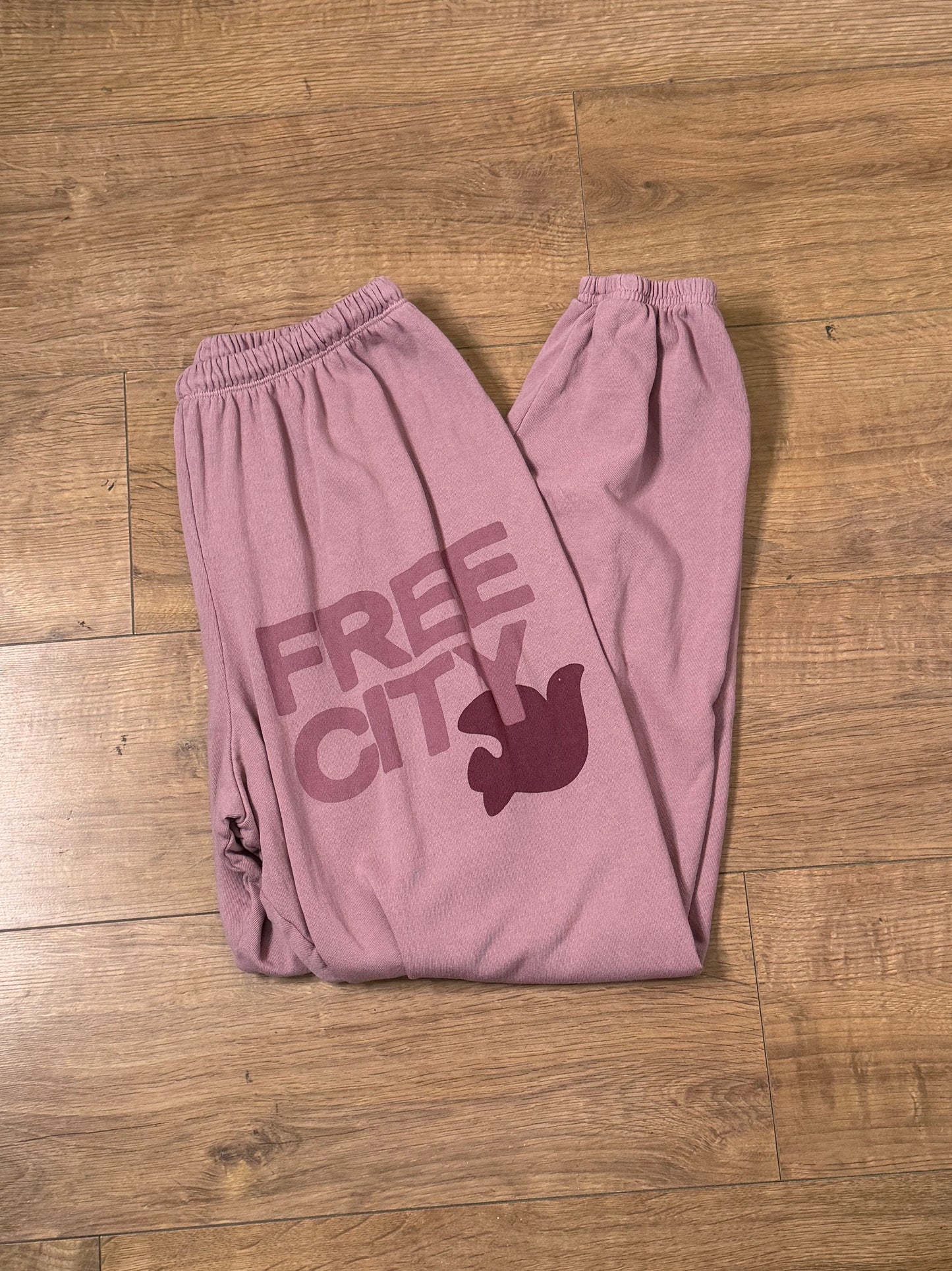 Free city sweatpants