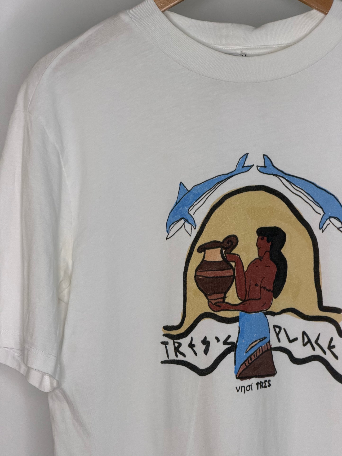 TRES graphic t shirt