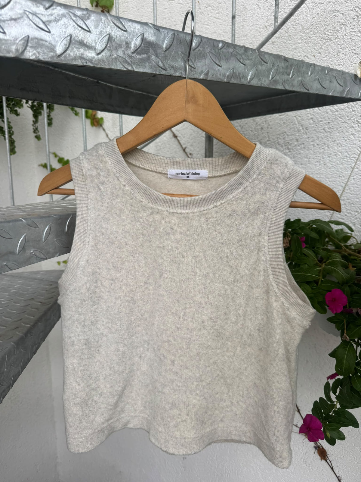 Perfectwhitetee top