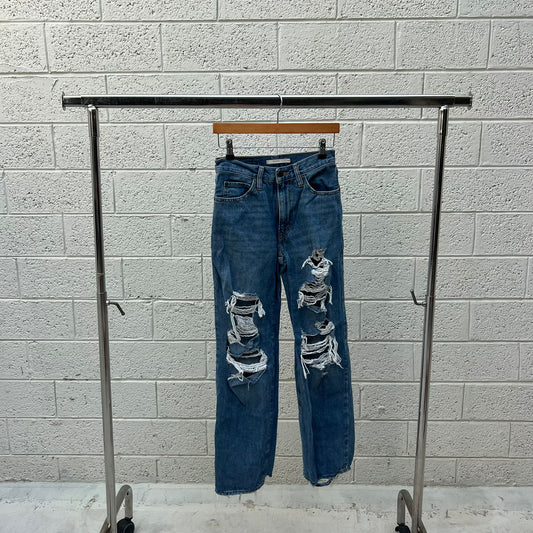 ג׳ינס קרעים כחול של Levi's