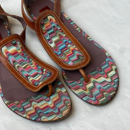 סנדלים צבעוניים של Missoni