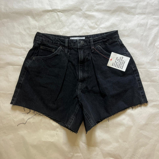 שורטס ג׳ינס כהים של Topshop