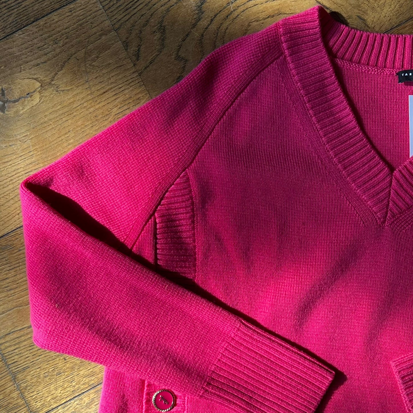 סריג כפתורים ורוד של Tara Jarmon