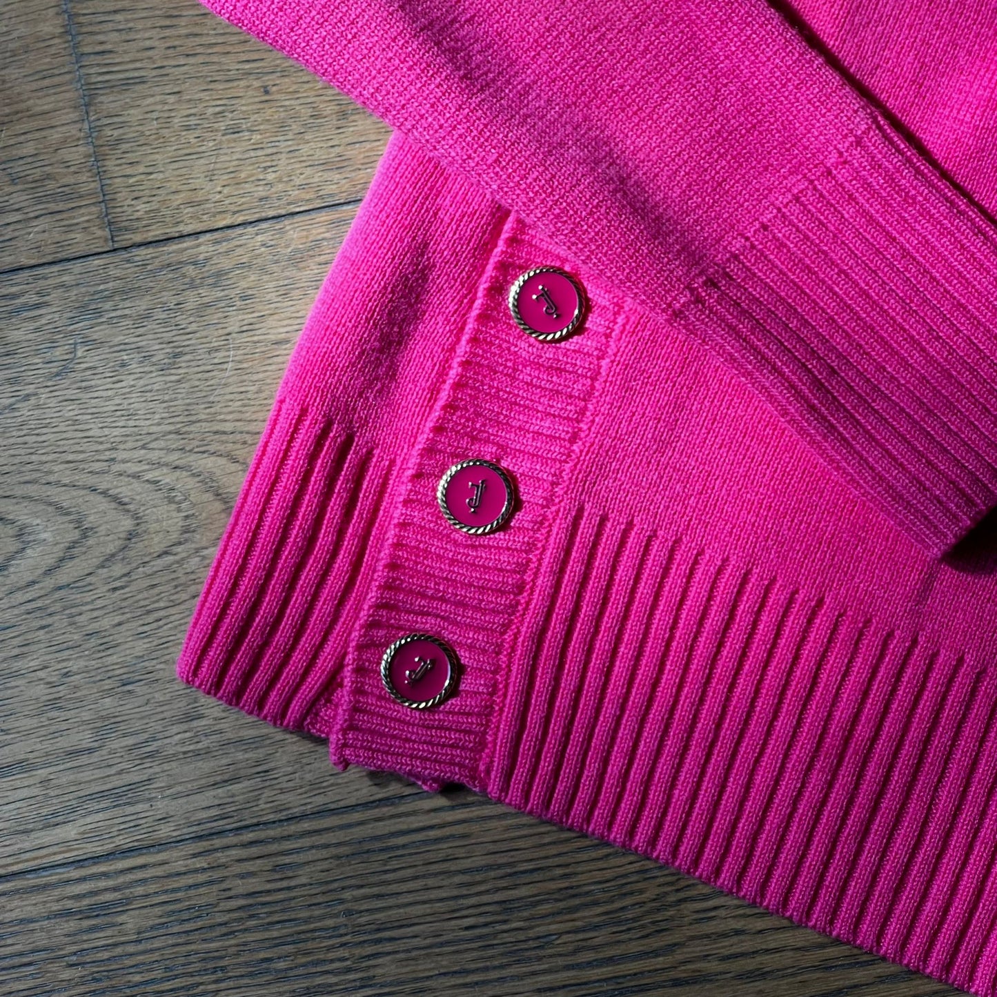 סריג כפתורים ורוד של Tara Jarmon