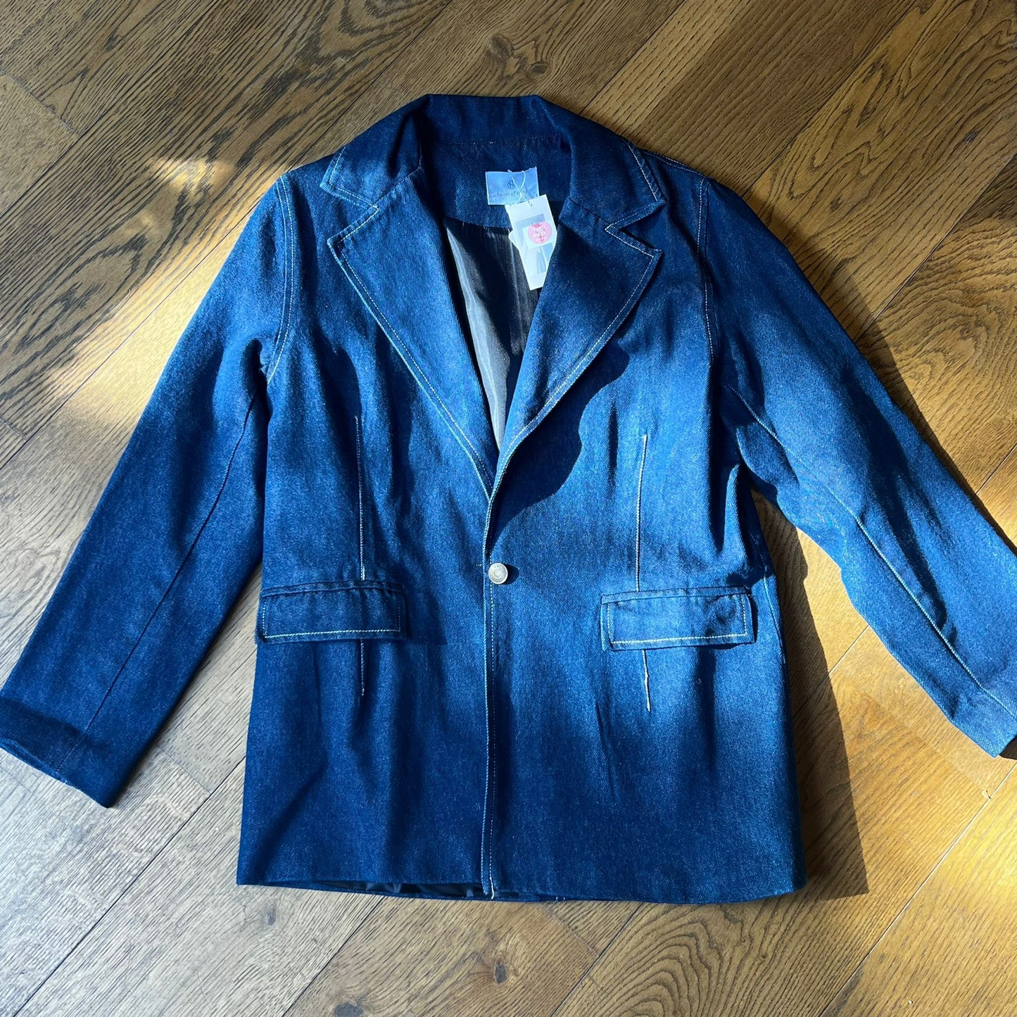 בלייזר ג׳ינס של House of Shine