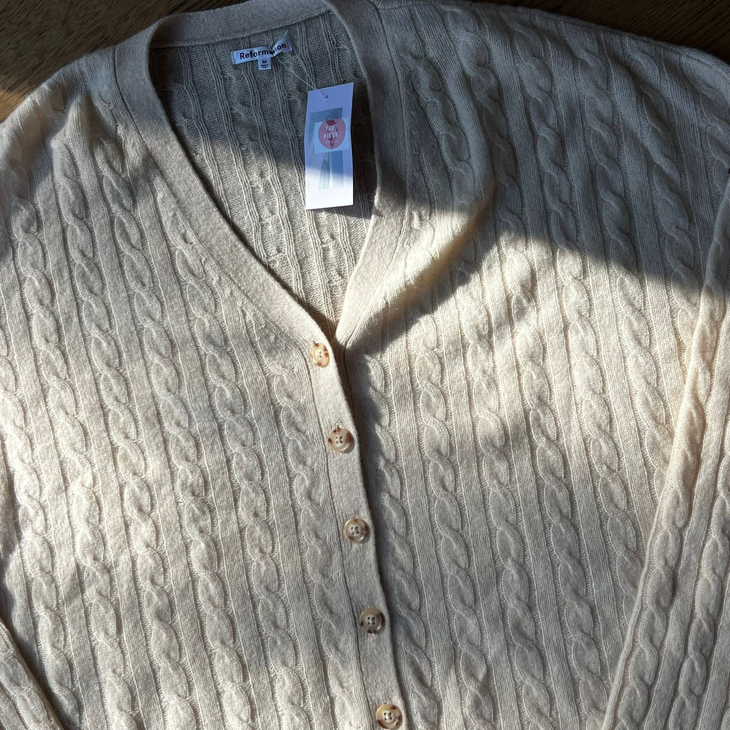 סריג בהיר של Reformation