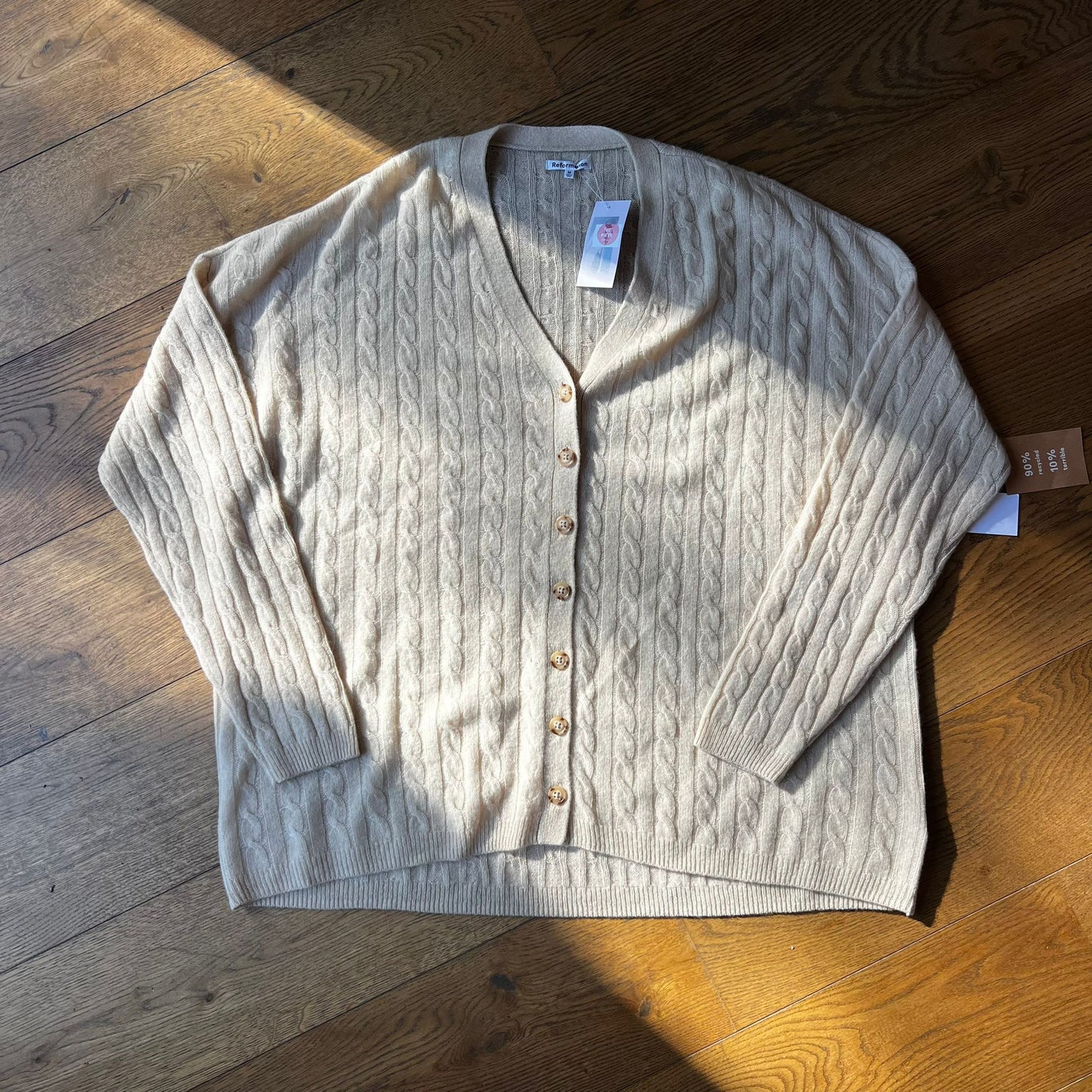 סריג בהיר של Reformation