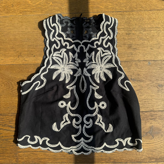 גופיה שחור-לבן של Maje