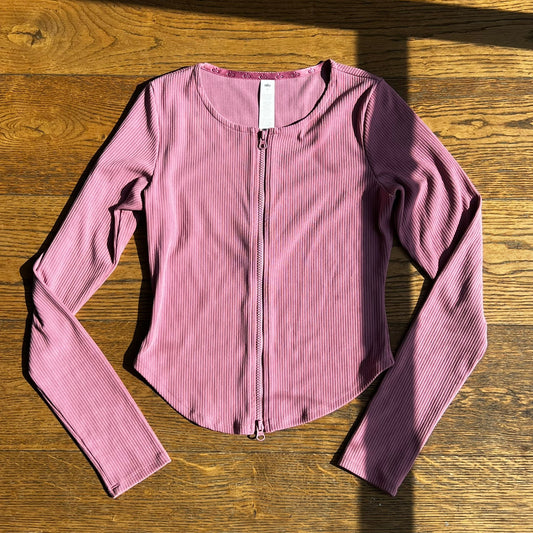 סווטשירט ריצ׳רץ׳ ורוד של alo yoga