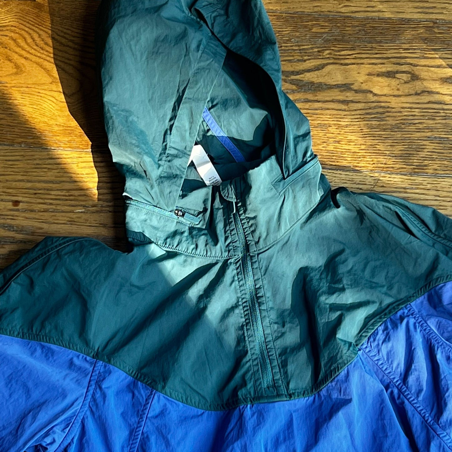 מעיל רוח כחול של Lululemon