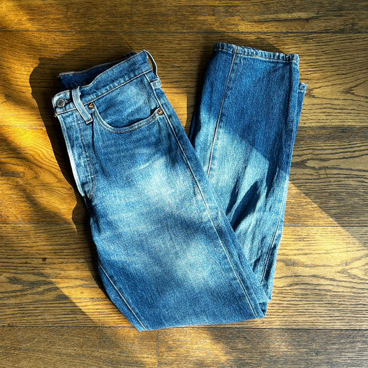 ג׳ינס בהיר של Levi's