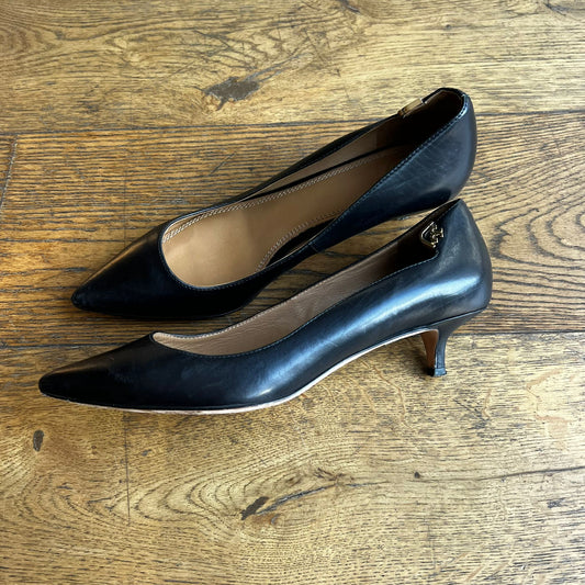 נעלי עקב שחורות של Tory Burch