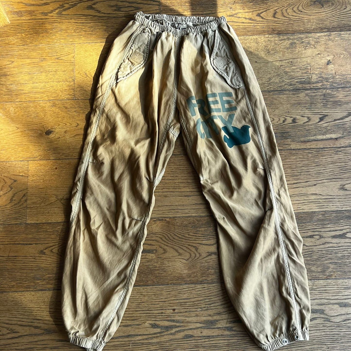 מכנסי Airjump של Free City