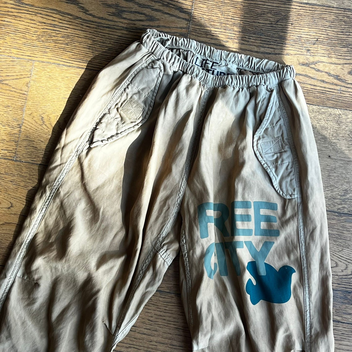 מכנסי Airjump של Free City