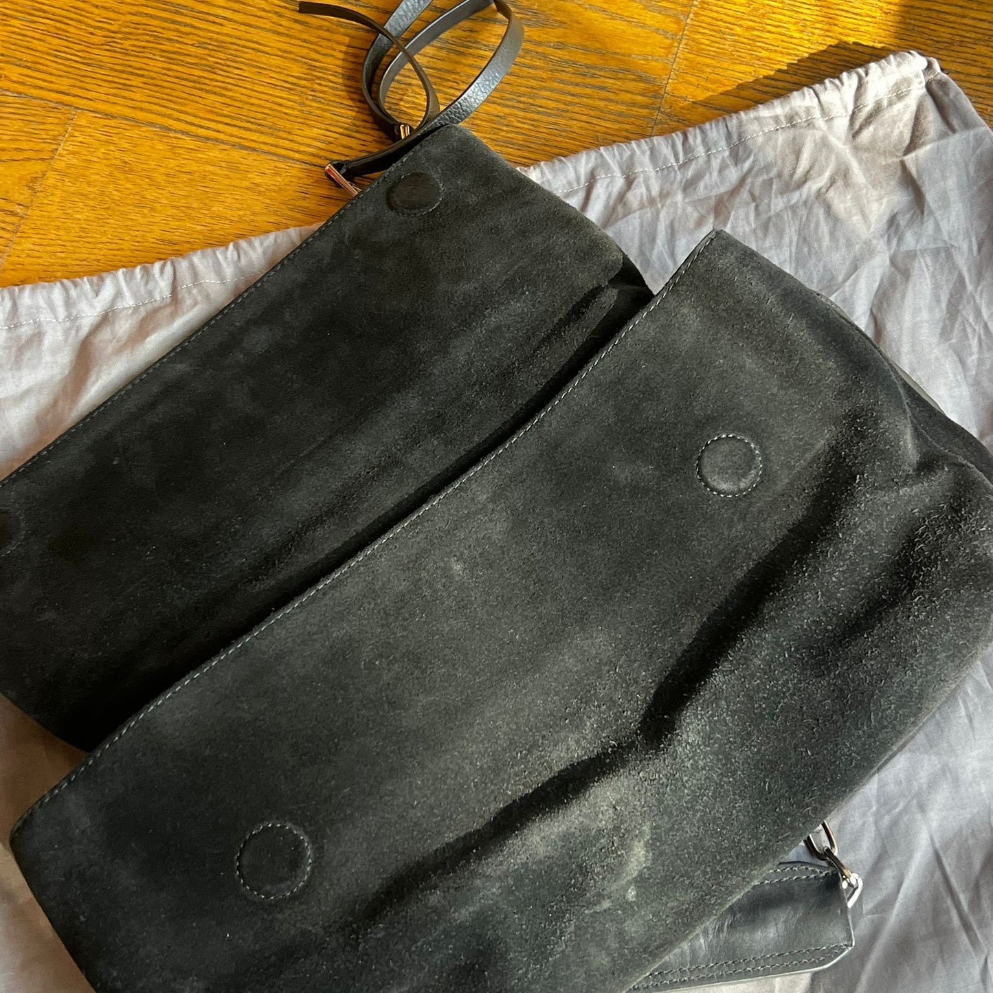 תיק זמש שחור של Zadig & Voltaire