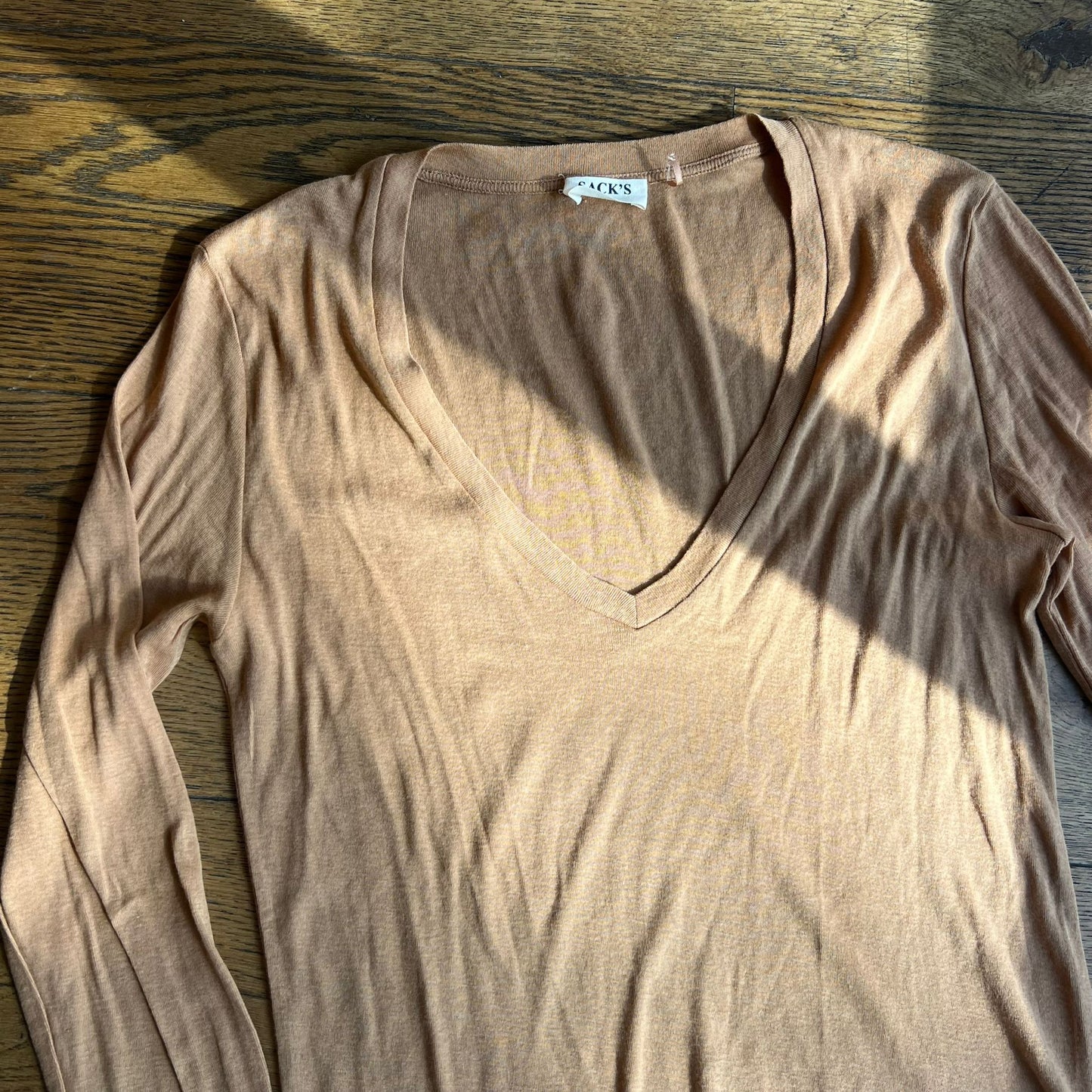 חולצת וי ארוכה של Sack's