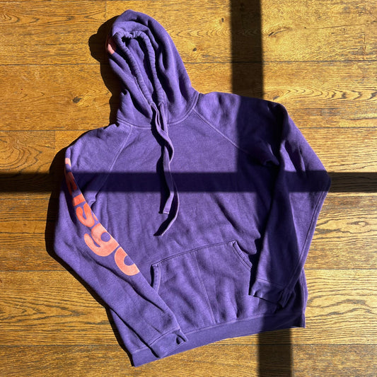 סווטישירט קפוצ׳ון סגול של Free city