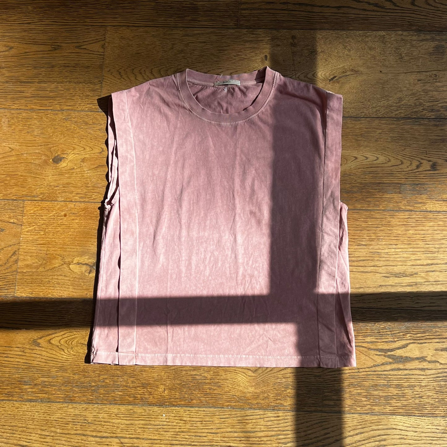 גופייה ורודה של Sessun