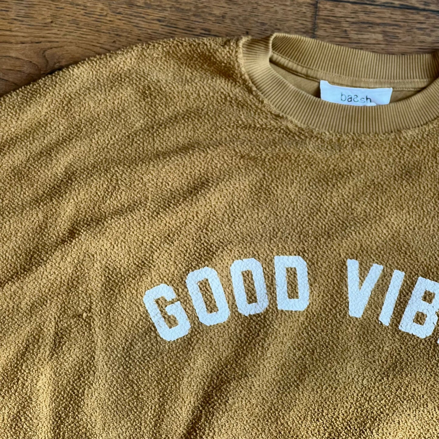 סווטשירט חרדל של ba&sh