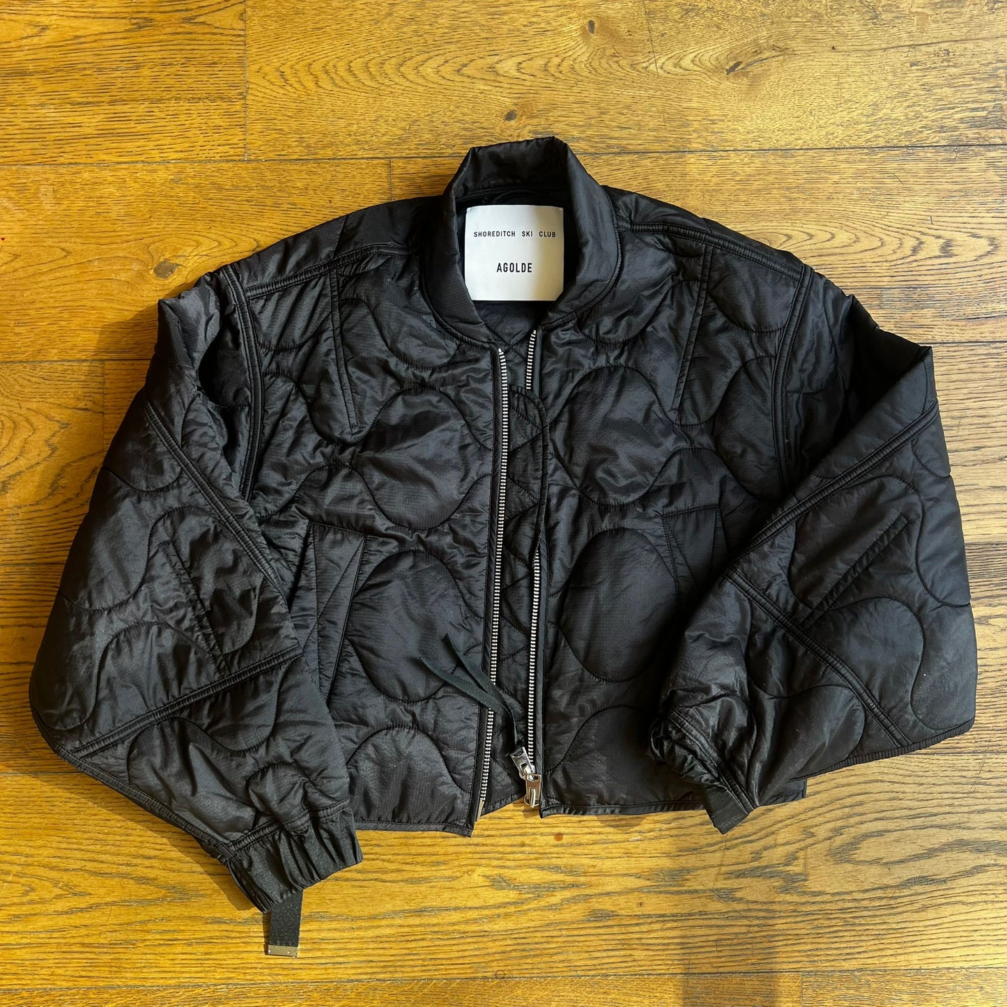 מעיל פוף שחור של Agolde