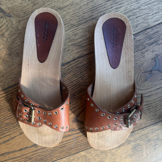 כפכפי עץ של Isabel Marant