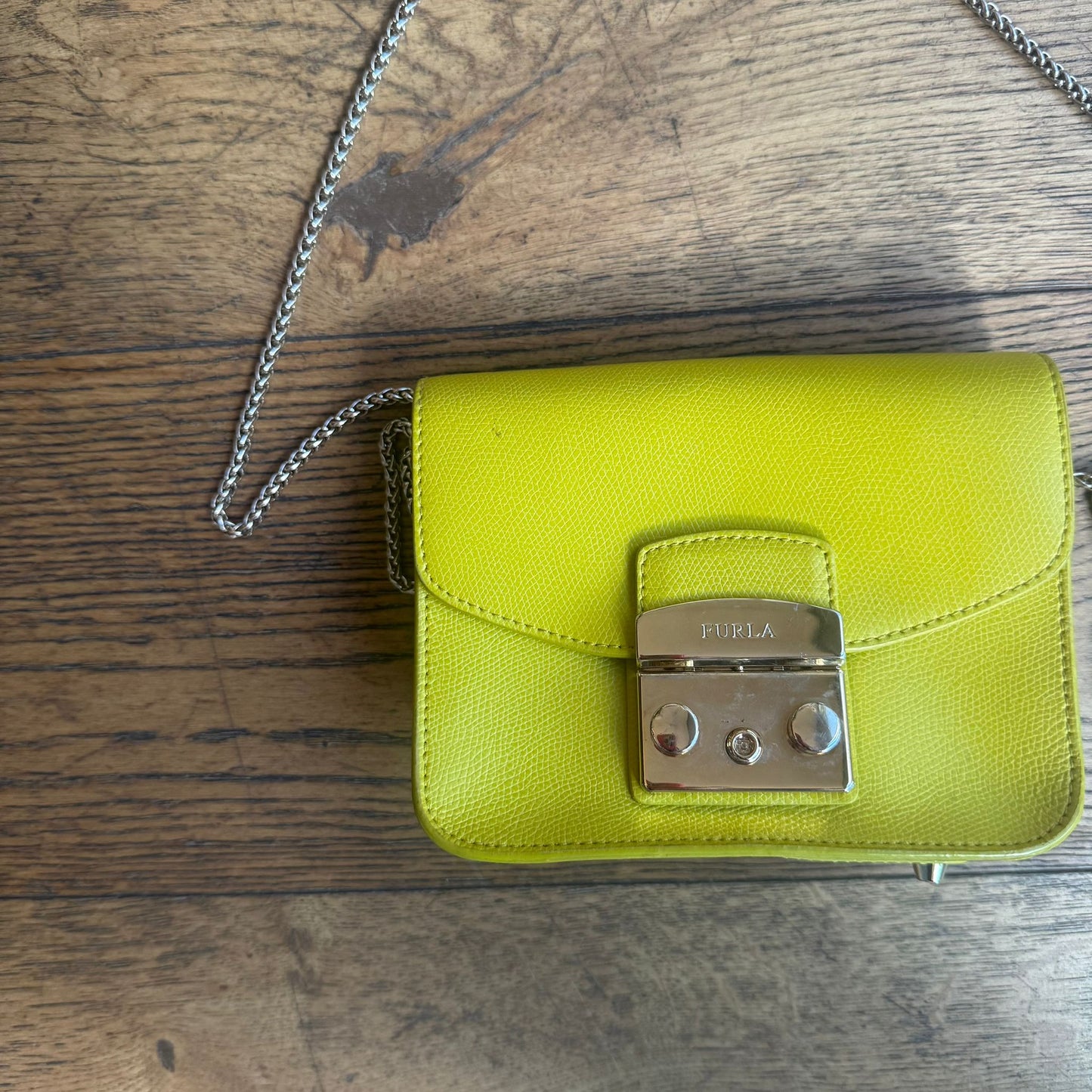 תיק בוקס צהוב מרקר של Furla