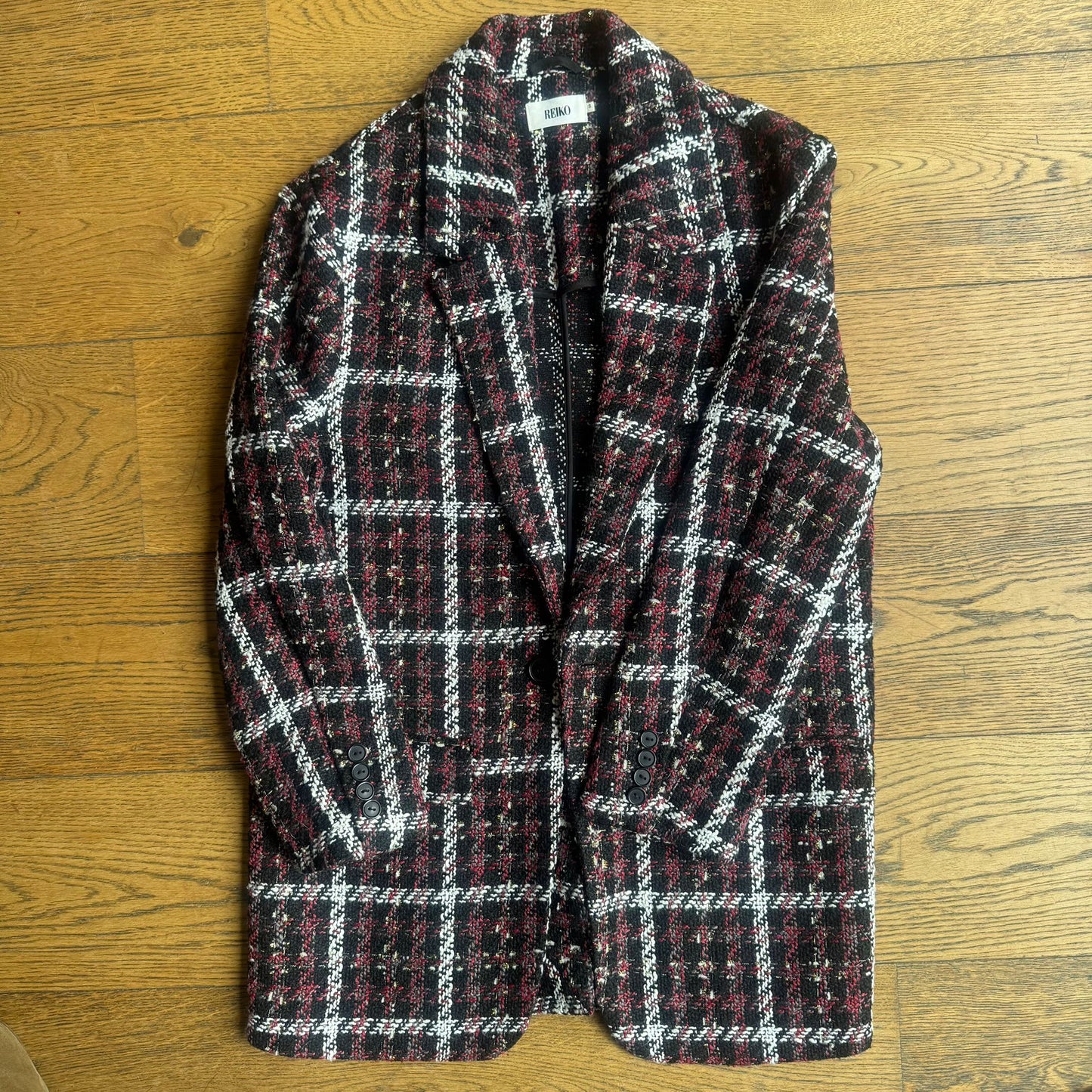 בלייזר משובץ של REIKO