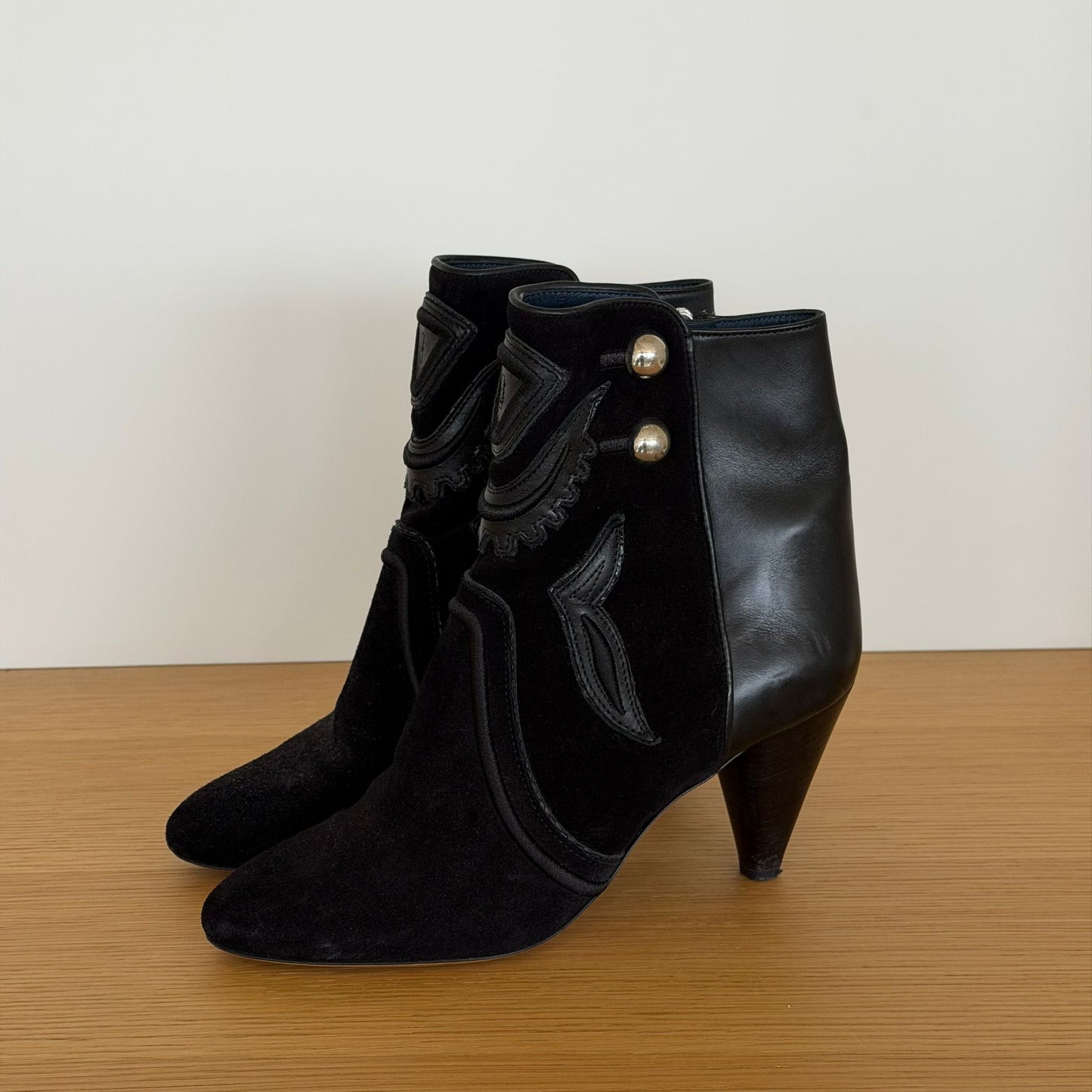 מגפונים עם עקב של Isabel Marant