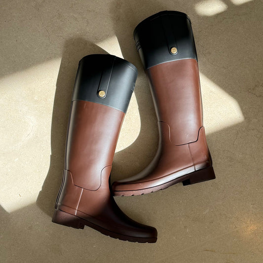 מגפיים בצבע בורדו-שחור של HUNTER