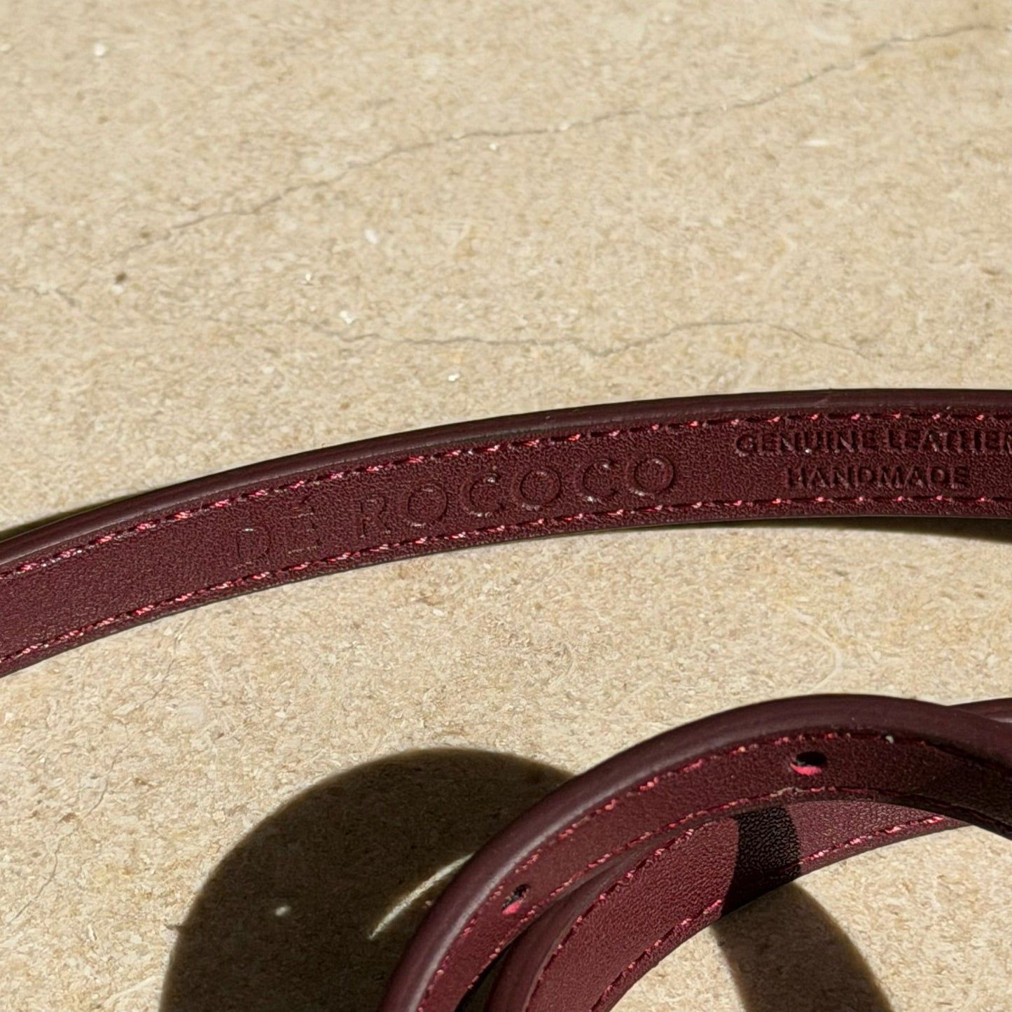 חגורת עור בורדו של De Rococo